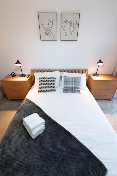 Morden London Apartment, By The Sea With Free Parking Dış mekan fotoğraf